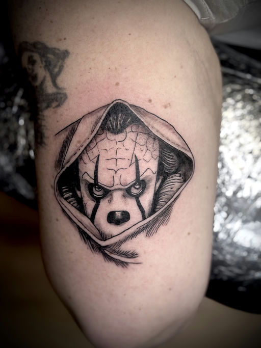 Tatouage par Narko tattoo — Fineline à Saumur